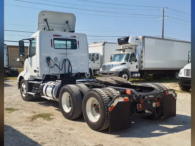 2019 VOLVO VNL64T-300