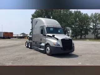 2021 Freightliner Cascadia 126
