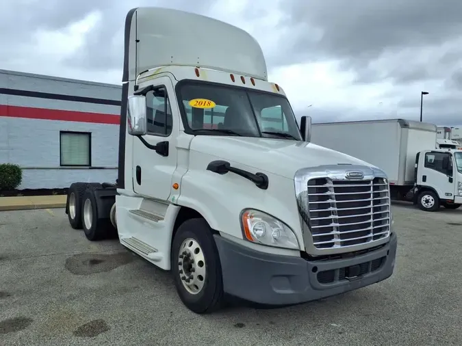 2018 FREIGHTLINER/MERCEDES CASCADIA 125