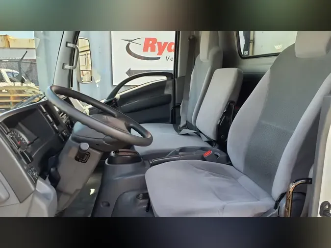 2017 ISUZU NPR