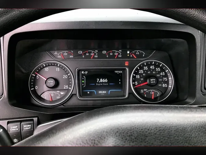 2021 INT LT625 6x4d1ba7d1d8028af8578fed54c6a6af711