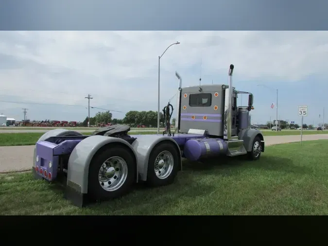 2020 Kenworth W900L