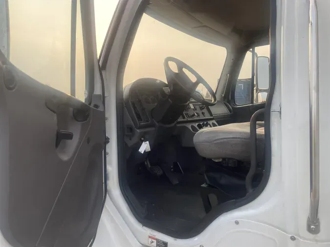 2016 Freightliner M2 106