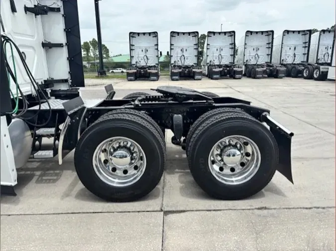 2024 Freightliner Cascadia 126