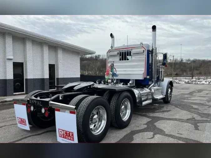 2022 Peterbilt 389