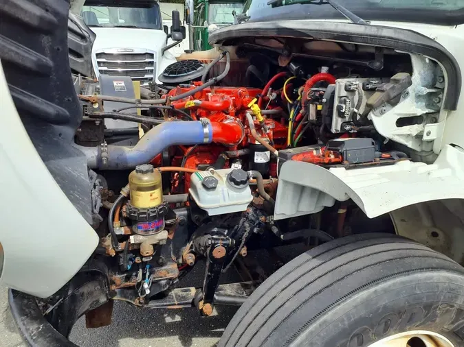 2019 FREIGHTLINER M2 106