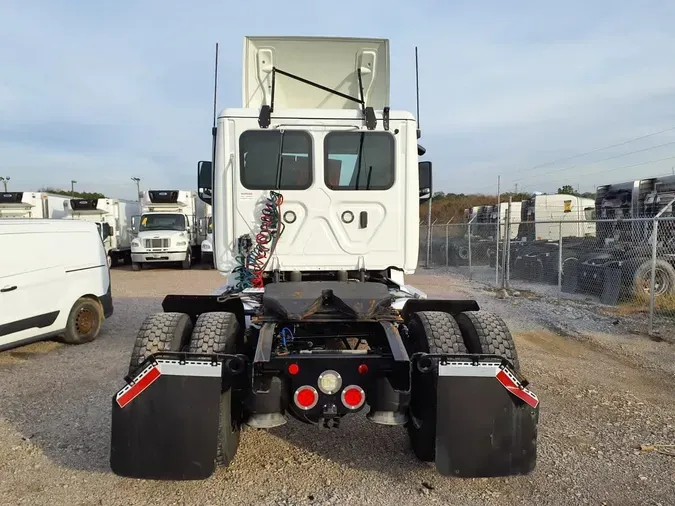 2019 FREIGHTLINER/MERCEDES NEW CASCADIA 126d1c8fb809bb5748ad0775900abc22232