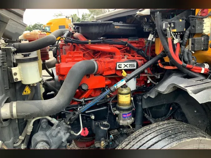 2022 INT LT625 6x4