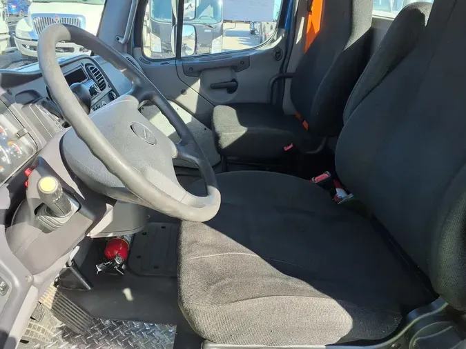 2019 FREIGHTLINER/MERCEDES M2 106d1cd543b81230ac5551ab5927b76198d