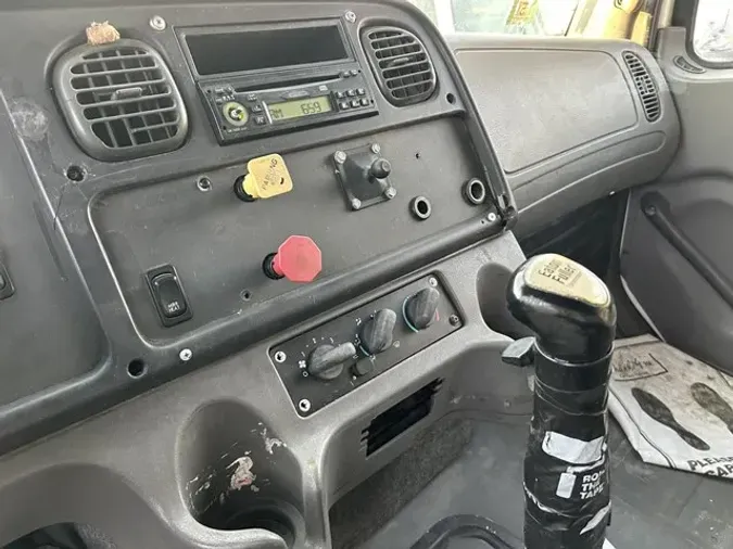 2007 FREIGHTLINER BUSINESS CLASS M2 112