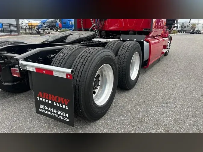 2020 INTERNATIONAL LT