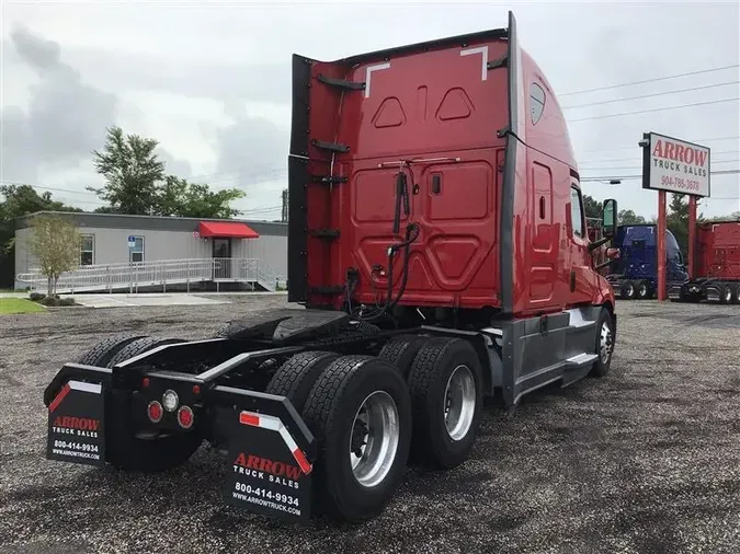 2020 FREIGHTLINER CASCADIA