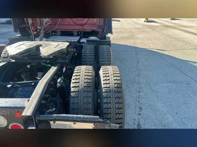 2021 Freightliner Cascadia 126