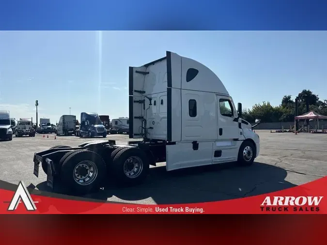 2022 FREIGHTLINER CA126