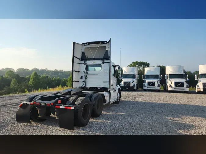 2019 Volvo VNL300
