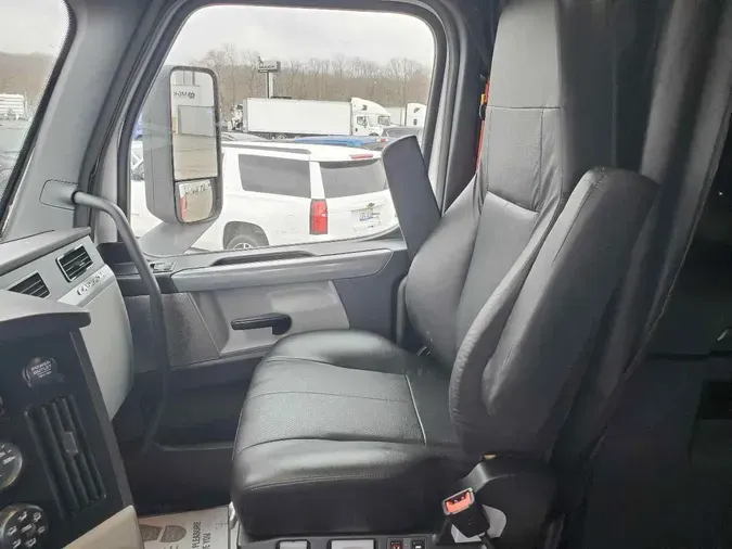 2020 FREIGHTLINER Cascadia 116
