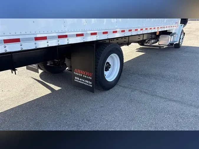 2018 FREIGHTLINER M2-106