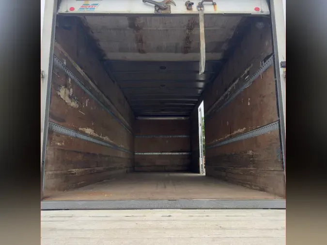2019 FREIGHTLINER M2 106