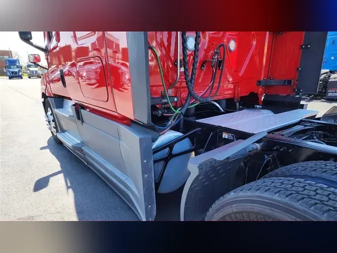 2023 FREIGHTLINER CA126