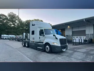 2022 International LT