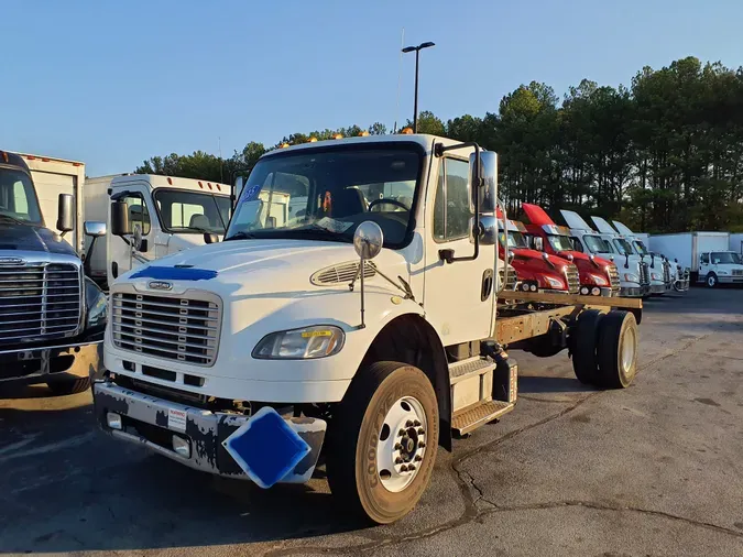 2015 FREIGHTLINER/MERCEDES M2 106