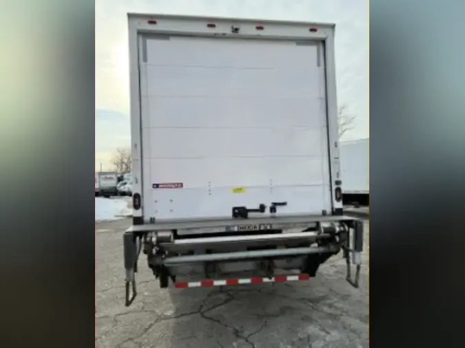 2020 FREIGHTLINER/MERCEDES M2 106