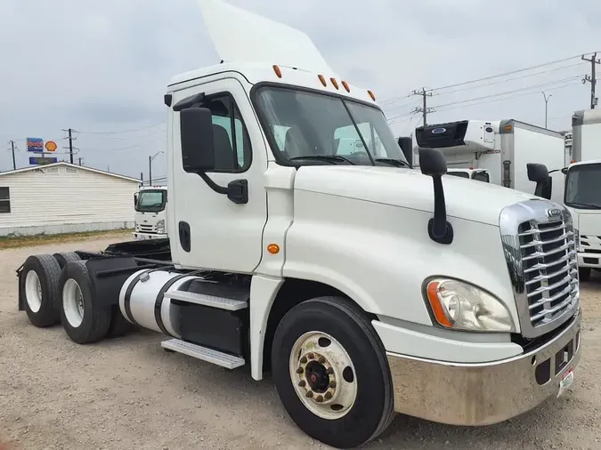 2018 FREIGHTLINER CASCADIA 125d1e67220fcf199366736e5dfd1fea9fb
