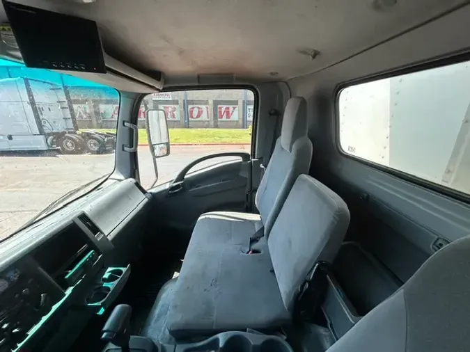 2019 ISUZU NPR-HD