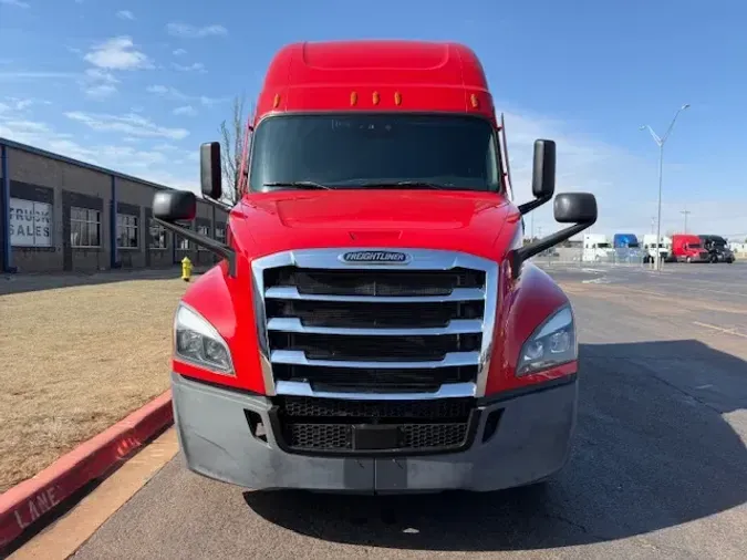 2021 FREIGHTLINER CASCADIA