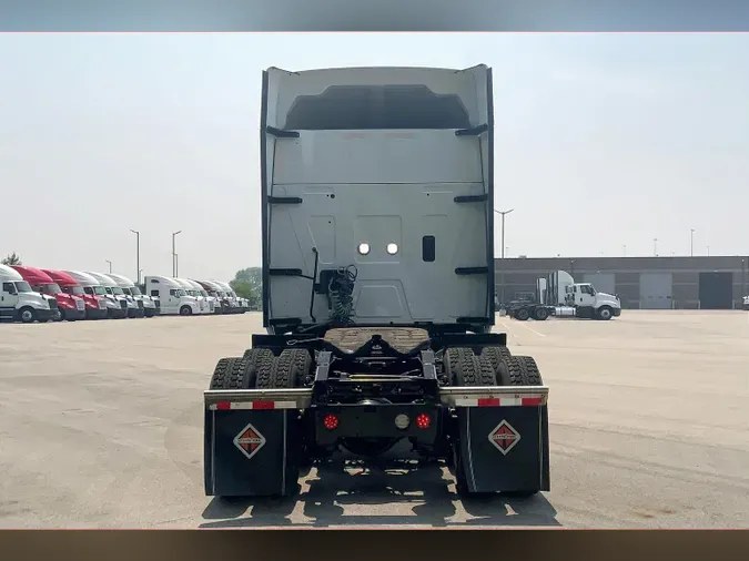2023 INT LT625 6x4