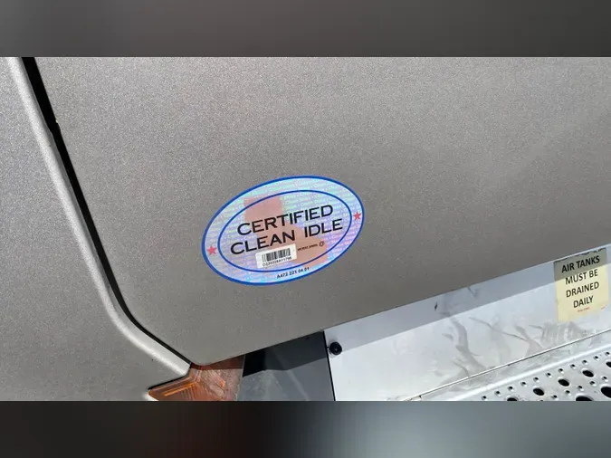 2024 Freightliner Cascadia 126