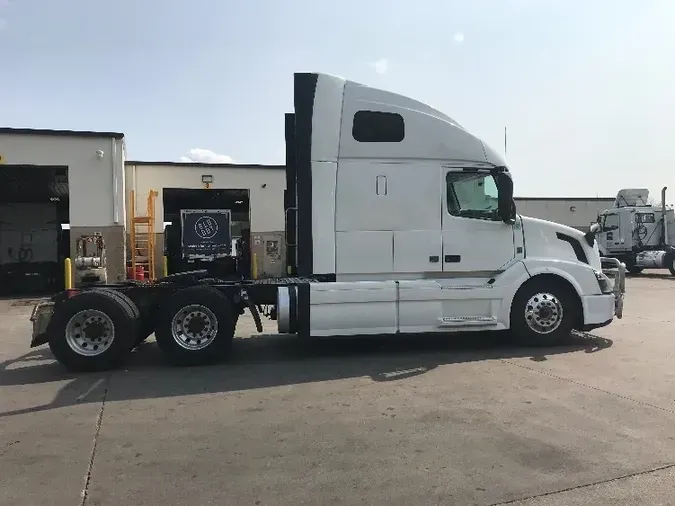 2018 Volvo VNL64670