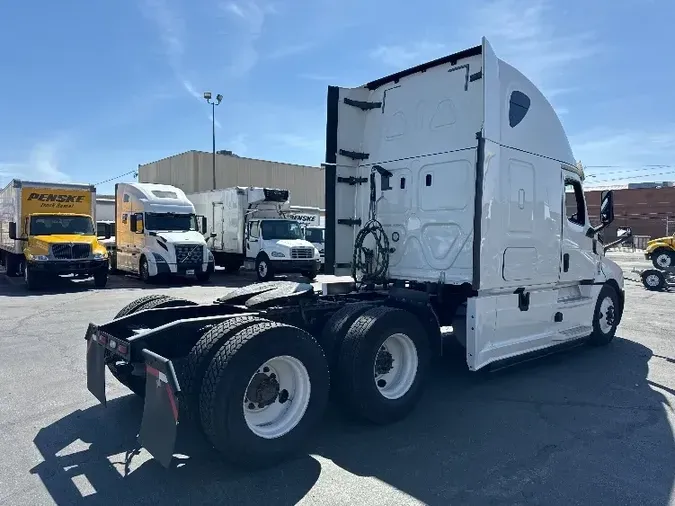 2020 Freightliner T12664ST