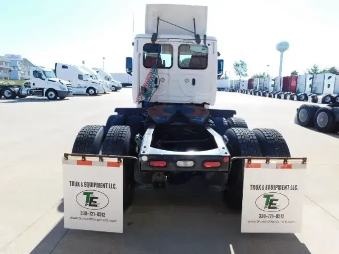 2019 Freightliner Cascadia 126 Day Cab