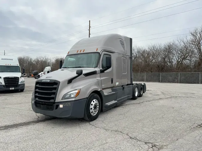 2020 Freightliner Cascadia