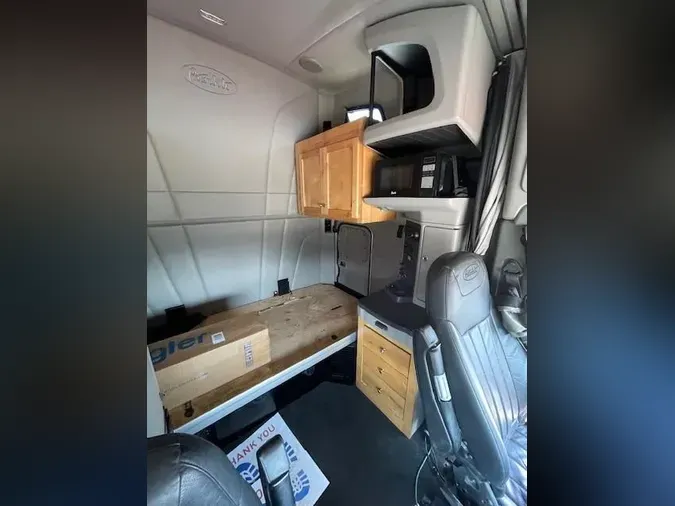 2021 Peterbilt 579
