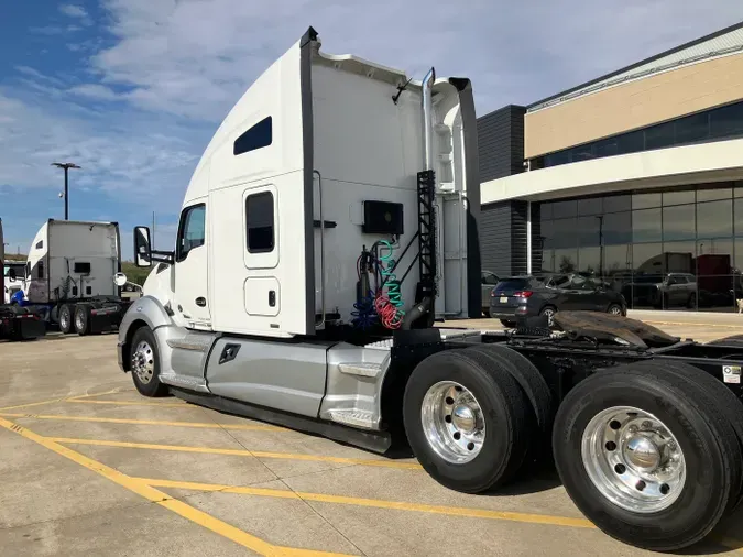 2022 Kenworth T680