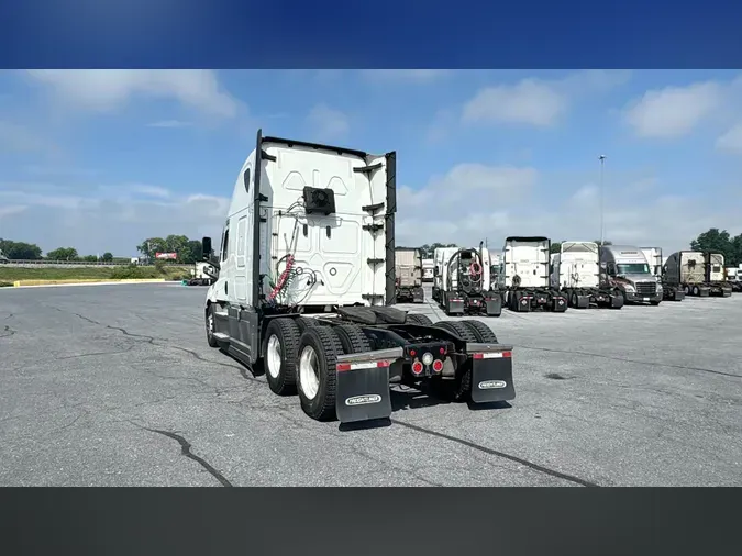 2023 Freightliner Cascadia 126d204aaa58bef60fcddb5bf80c2d29723