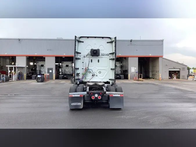 2022 Freightliner Cascadia 126