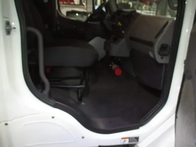 2018 FREIGHTLINER/MERCEDES M2 106