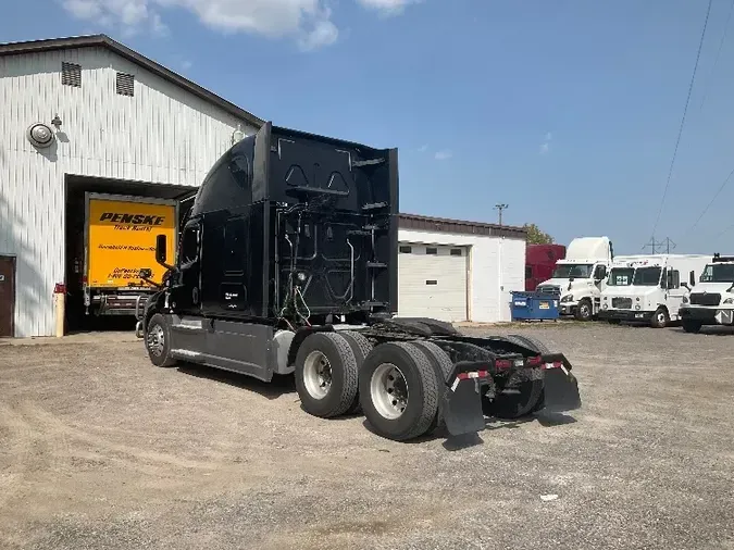 2020 Freightliner T12664ST