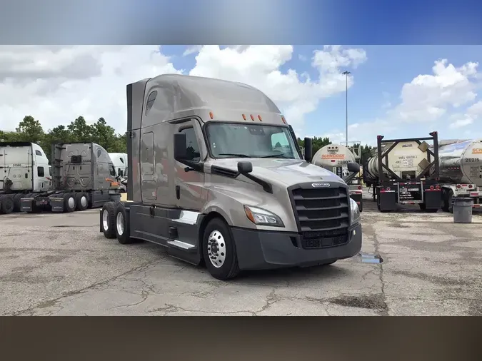 2024 Freightliner Cascadia 126d208642f7f83a226e80ca168619c7039