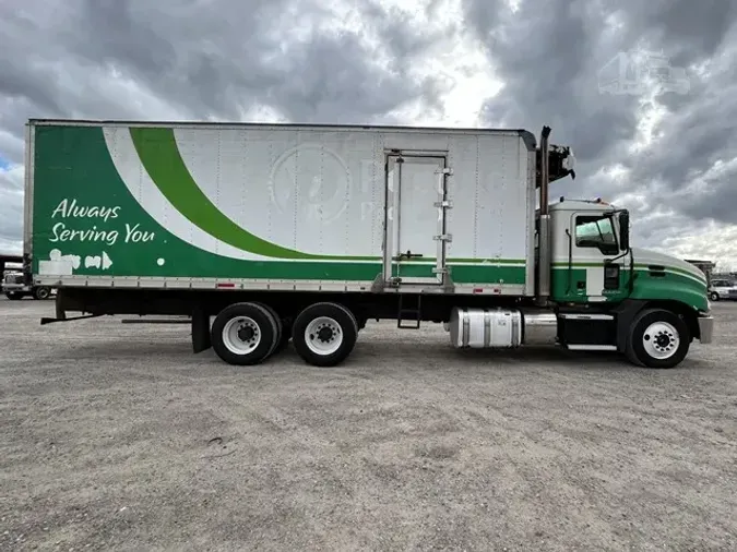 2015 MACK PINNACLE CXU613