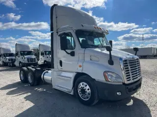 2016 Freightliner X11364ST