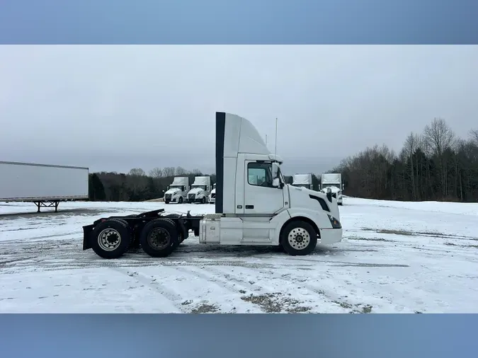 2018 Volvo VNL300