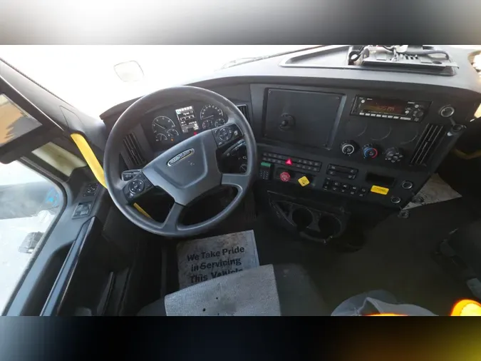 2023 Freightliner Cascadia 126