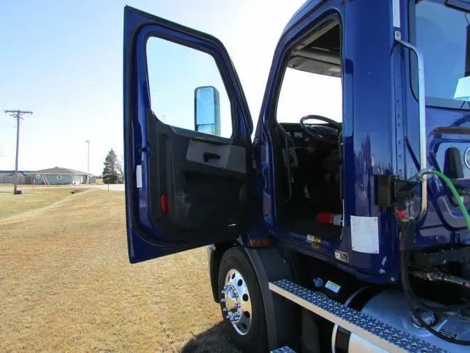 2021 Freightliner Cascadia