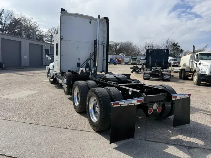 2021 Kenworth T680d21adc1b93b54eec2eb9ef7307e57d6b