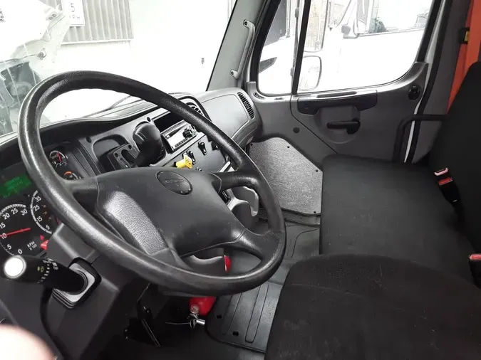 2019 FREIGHTLINER/MERCEDES M2 106d21b1eb526226f7ca7fa218f42855711