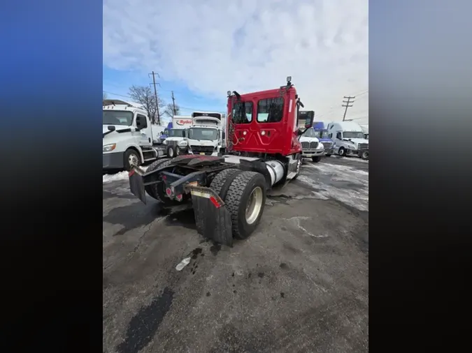 2019 FREIGHTLINER/MERCEDES CASCADIA 125